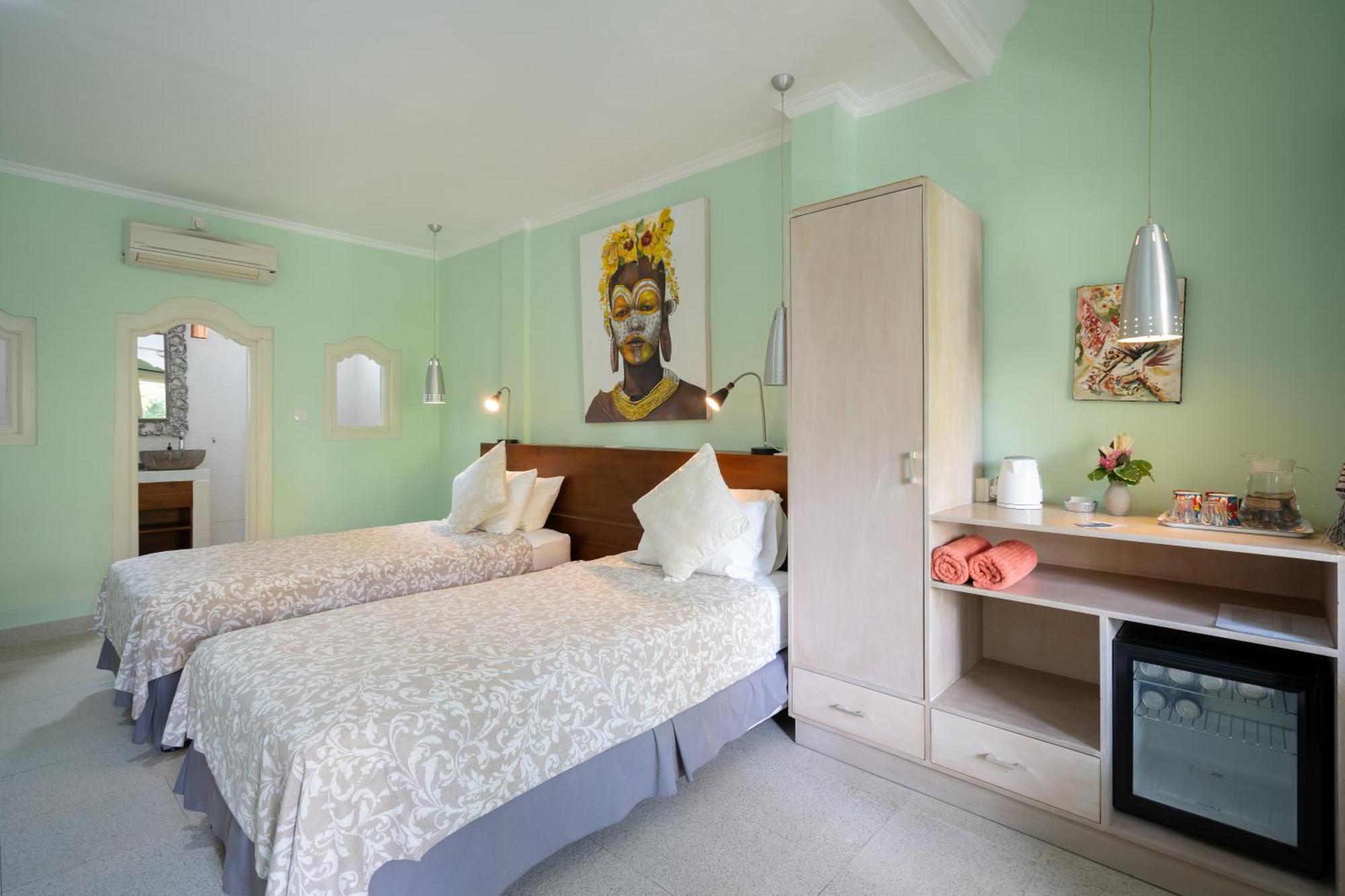 Angel House 3*